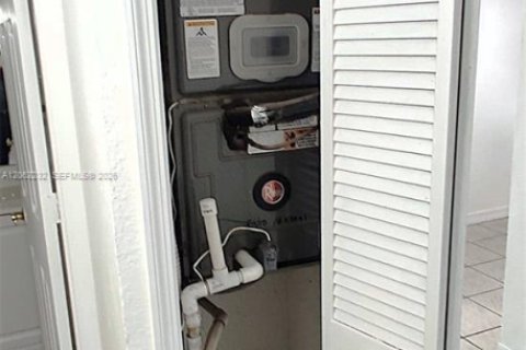 Condominio en venta en Miami, Florida, 1 dormitorio, 55.56 m2 № 2246891 - foto 5