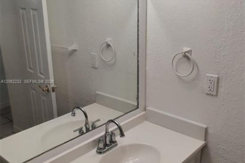 Condominio en venta en Miami, Florida, 1 dormitorio, 55.56 m2 № 2246891 - foto 10
