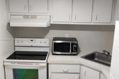 Condominio en venta en Miami, Florida, 1 dormitorio, 55.56 m2 № 2246891 - foto 23