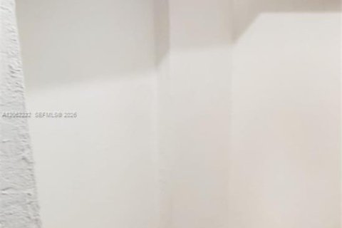 Condominio en venta en Miami, Florida, 1 dormitorio, 55.56 m2 № 2246891 - foto 17