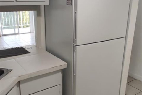Condominio en venta en Miami, Florida, 1 dormitorio, 55.56 m2 № 2246891 - foto 21