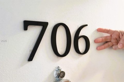 Condominio en venta en Miami, Florida, 1 dormitorio, 55.56 m2 № 2246891 - foto 2