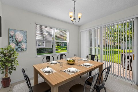 Townhouse in Apopka, Florida 3 bedrooms, 158.21 sq.m. № 1853778 - photo 12