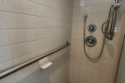 Condominio en venta en Tamarac, Florida, 1 dormitorio, 61.32 m2 № 2146564 - foto 11