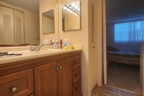 Condominio en venta en Tamarac, Florida, 1 dormitorio, 61.32 m2 № 2146564 - foto 8