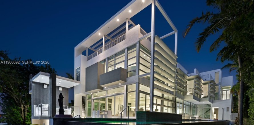 Villa ou maison à Miami Beach, Floride 6 chambres, 544.69 m2 № 2060089