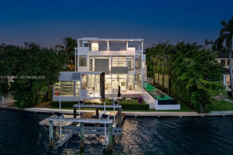 Villa ou maison à vendre à Miami Beach, Floride: 6 chambres, 544.69 m2 № 2060089 - photo 3