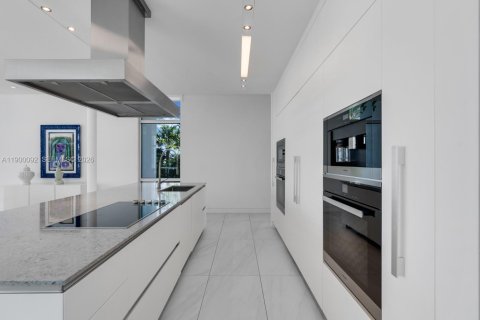Villa ou maison à vendre à Miami Beach, Floride: 6 chambres, 544.69 m2 № 2060089 - photo 20