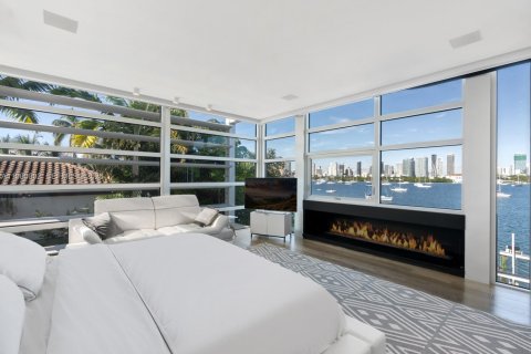 Villa ou maison à vendre à Miami Beach, Floride: 6 chambres, 544.69 m2 № 2060089 - photo 30