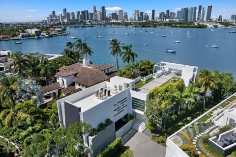 Villa ou maison à vendre à Miami Beach, Floride: 6 chambres, 544.69 m2 № 2060089 - photo 8