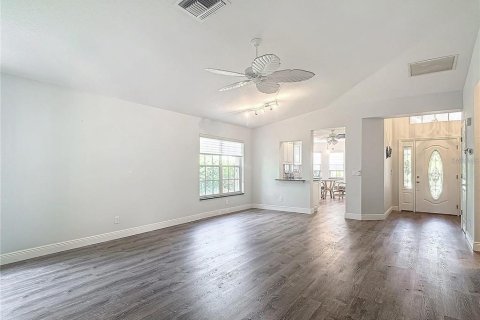 House in North Fort Myers, Florida 2 bedrooms, 149.02 sq.m. № 1797987 - photo 16