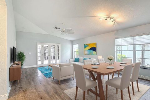 House in North Fort Myers, Florida 2 bedrooms, 149.02 sq.m. № 1797987 - photo 12