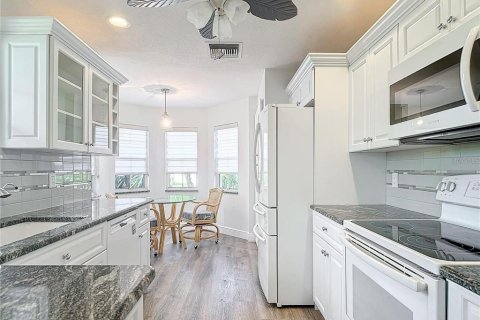 House in North Fort Myers, Florida 2 bedrooms, 149.02 sq.m. № 1797987 - photo 7