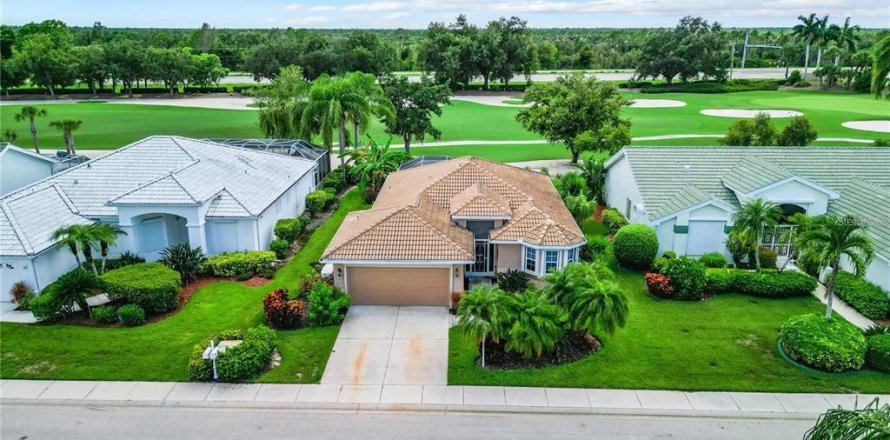 House in North Fort Myers, Florida 2 bedrooms, 149.02 sq.m. № 1797987