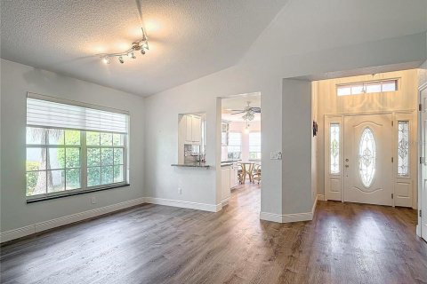 House in North Fort Myers, Florida 2 bedrooms, 149.02 sq.m. № 1797987 - photo 6