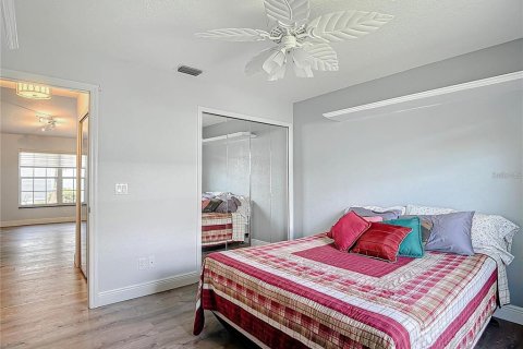 House in North Fort Myers, Florida 2 bedrooms, 149.02 sq.m. № 1797987 - photo 27