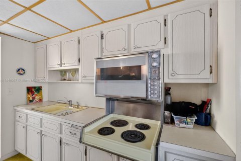 Condominio en venta en Miami Beach, Florida, 41.34 m2 № 1846178 - foto 14