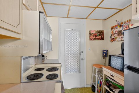 Condominio en venta en Miami Beach, Florida, 41.34 m2 № 1846178 - foto 13