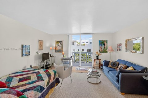 Condominio en venta en Miami Beach, Florida, 41.34 m2 № 1846178 - foto 8