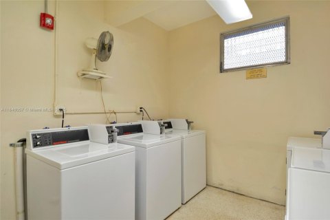 Condominio en venta en Miami Beach, Florida, 41.34 m2 № 1846178 - foto 24