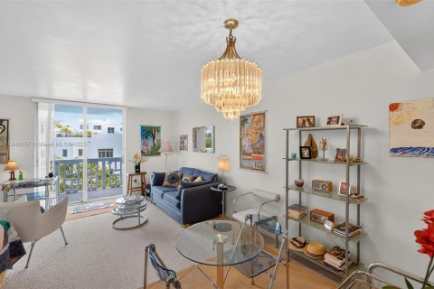 Condominio en venta en Miami Beach, Florida, 41.34 m2 № 1846178 - foto 7