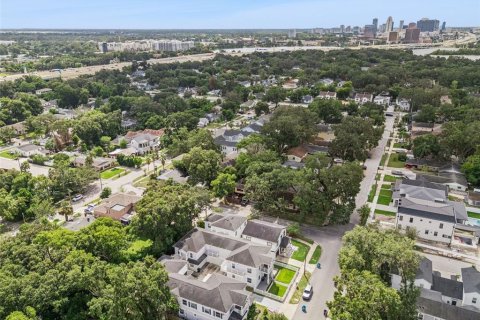 Touwnhouse à vendre à Orlando, Floride: 3 chambres, 164.16 m2 № 2388376 - photo 9
