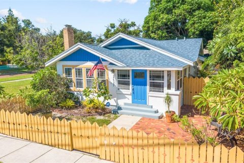 Villa ou maison à Gulfport, Floride 2 chambres, 116.13 m2 № 2398481