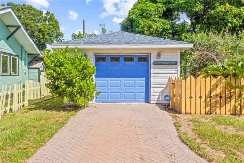 Villa ou maison à vendre à Gulfport, Floride: 2 chambres, 116.13 m2 № 2398481 - photo 29