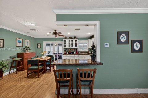 House in Pompano Beach, Florida 2 bedrooms, 123.93 sq.m. № 2003684 - photo 12