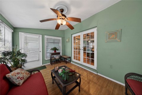 House in Pompano Beach, Florida 2 bedrooms, 123.93 sq.m. № 2003684 - photo 24