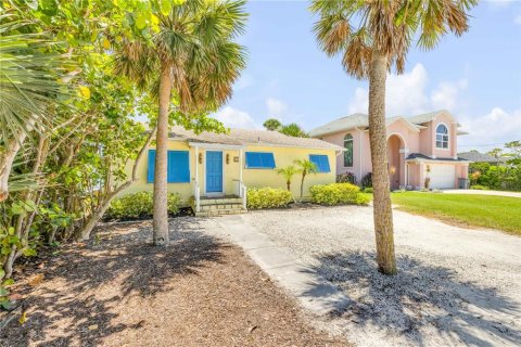 House in New Smyrna Beach, Florida 3 bedrooms, 127.28 sq.m. № 1801649 - photo 5