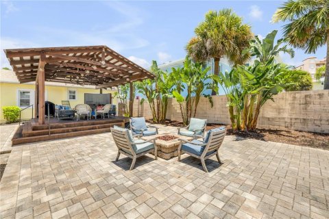 House in New Smyrna Beach, Florida 3 bedrooms, 127.28 sq.m. № 1801649 - photo 4