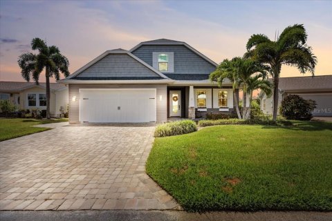 House in Punta Gorda, Florida 3 bedrooms, 258.27 sq.m. № 1902989 - photo 1