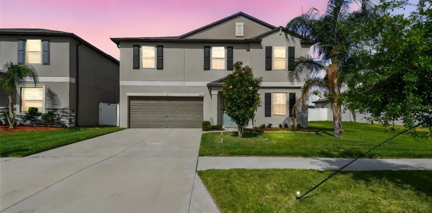 House in Riverview, Florida 5 bedrooms, 273.97 sq.m. № 1675333
