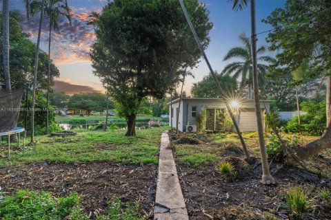 House in North Miami, Florida 3 bedrooms, 181.53 sq.m. № 1953985 - photo 22