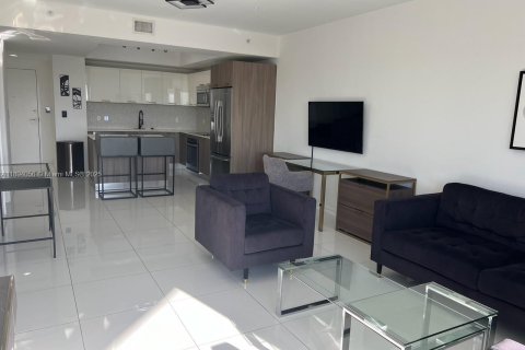 Condominio en alquiler en Doral, Florida, 1 dormitorio, 71.44 m2 № 1945869 - foto 4