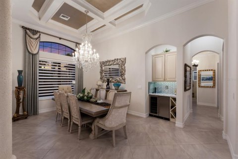 House in LAKEWOOD NATIONAL in Lakewood Ranch, Florida 4 bedrooms, 257.9 sq.m. № 1808934 - photo 29