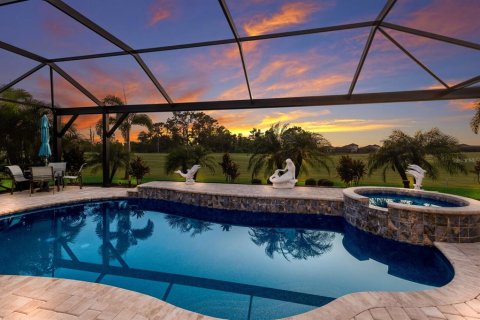 House in LAKEWOOD NATIONAL in Lakewood Ranch, Florida 4 bedrooms, 257.9 sq.m. № 1808934 - photo 20