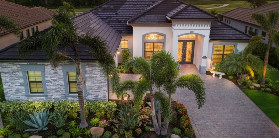 House in LAKEWOOD NATIONAL in Lakewood Ranch, Florida 4 bedrooms, 257.9 sq.m. № 1808934