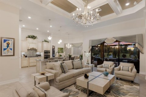 House in LAKEWOOD NATIONAL in Lakewood Ranch, Florida 4 bedrooms, 257.9 sq.m. № 1808934 - photo 3