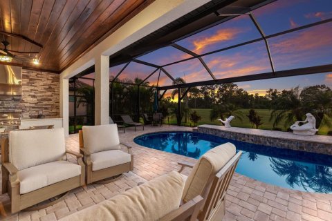 House in LAKEWOOD NATIONAL in Lakewood Ranch, Florida 4 bedrooms, 257.9 sq.m. № 1808934 - photo 19
