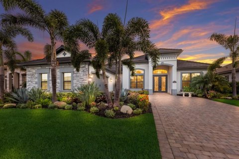 House in LAKEWOOD NATIONAL in Lakewood Ranch, Florida 4 bedrooms, 257.9 sq.m. № 1808934 - photo 27