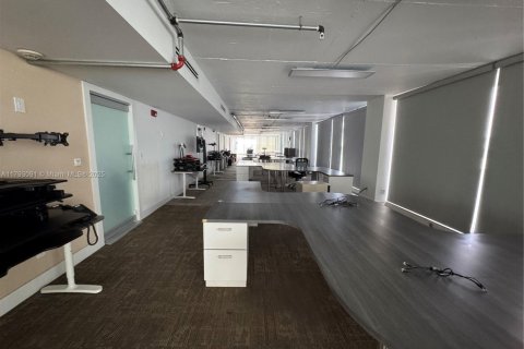 Купить коммерческую недвижимость в Холливуд, Флорида № 1959006 - фото 3