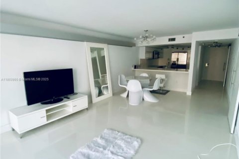 Copropriété à louer à Miami, Floride: 1 chambre, 74.32 m2 № 1936450 - photo 5