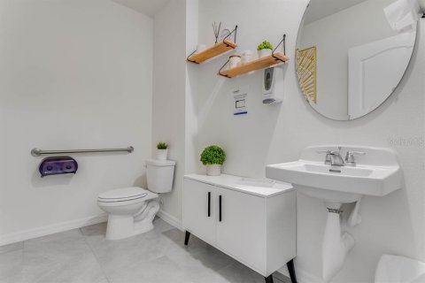 Villa ou maison à vendre à Sanford, Floride: 4 chambres, 169.83 m2 № 1793932 - photo 4