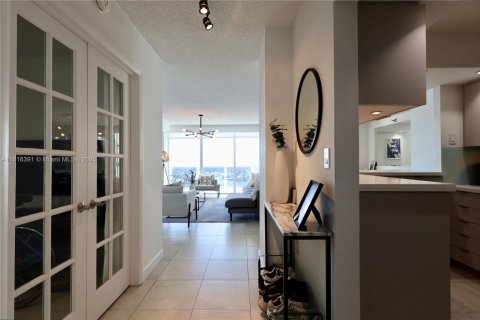Condo in Aventura, Florida, 3 bedrooms  № 1800855 - photo 2