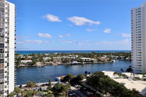 Condo in Aventura, Florida, 3 bedrooms  № 1800855 - photo 1
