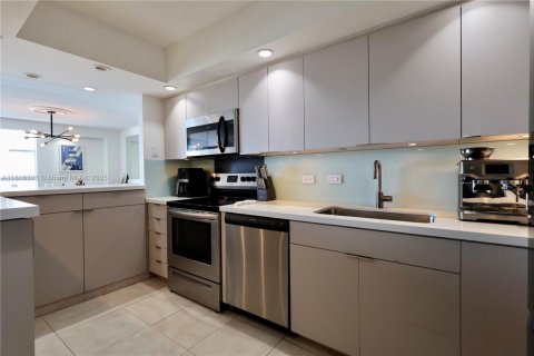 Condo in Aventura, Florida, 3 bedrooms  № 1800855 - photo 6