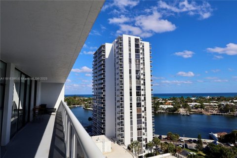 Condo in Aventura, Florida, 3 bedrooms  № 1800855 - photo 18