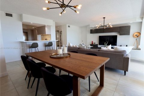 Condo in Aventura, Florida, 3 bedrooms  № 1800855 - photo 10
